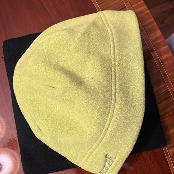 MARKER 100% polyester soft fleece ski hat WITH tassel - Picture 3 of 9